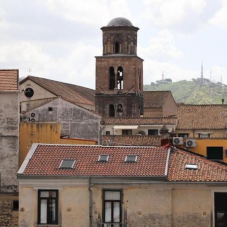 Ave Gratia Plena Hostel Salerno Bagian luar foto