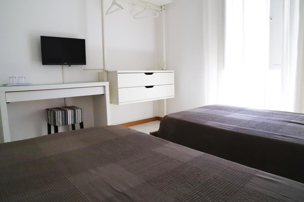 Ave Gratia Plena Hostel Salerno Bagian luar foto