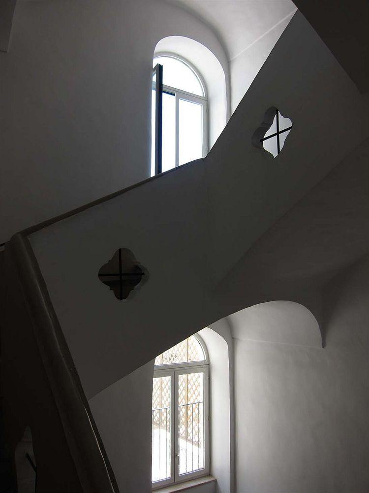 Ave Gratia Plena Hostel Salerno Bagian luar foto