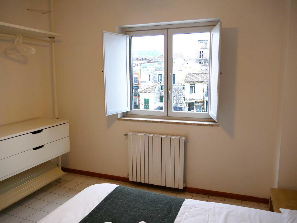 Ave Gratia Plena Hostel Salerno Bagian luar foto