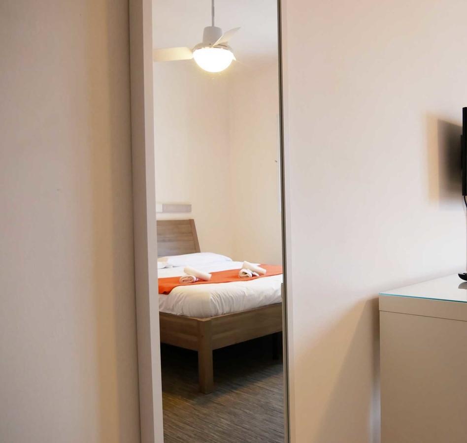 Ave Gratia Plena Hostel Salerno Bagian luar foto