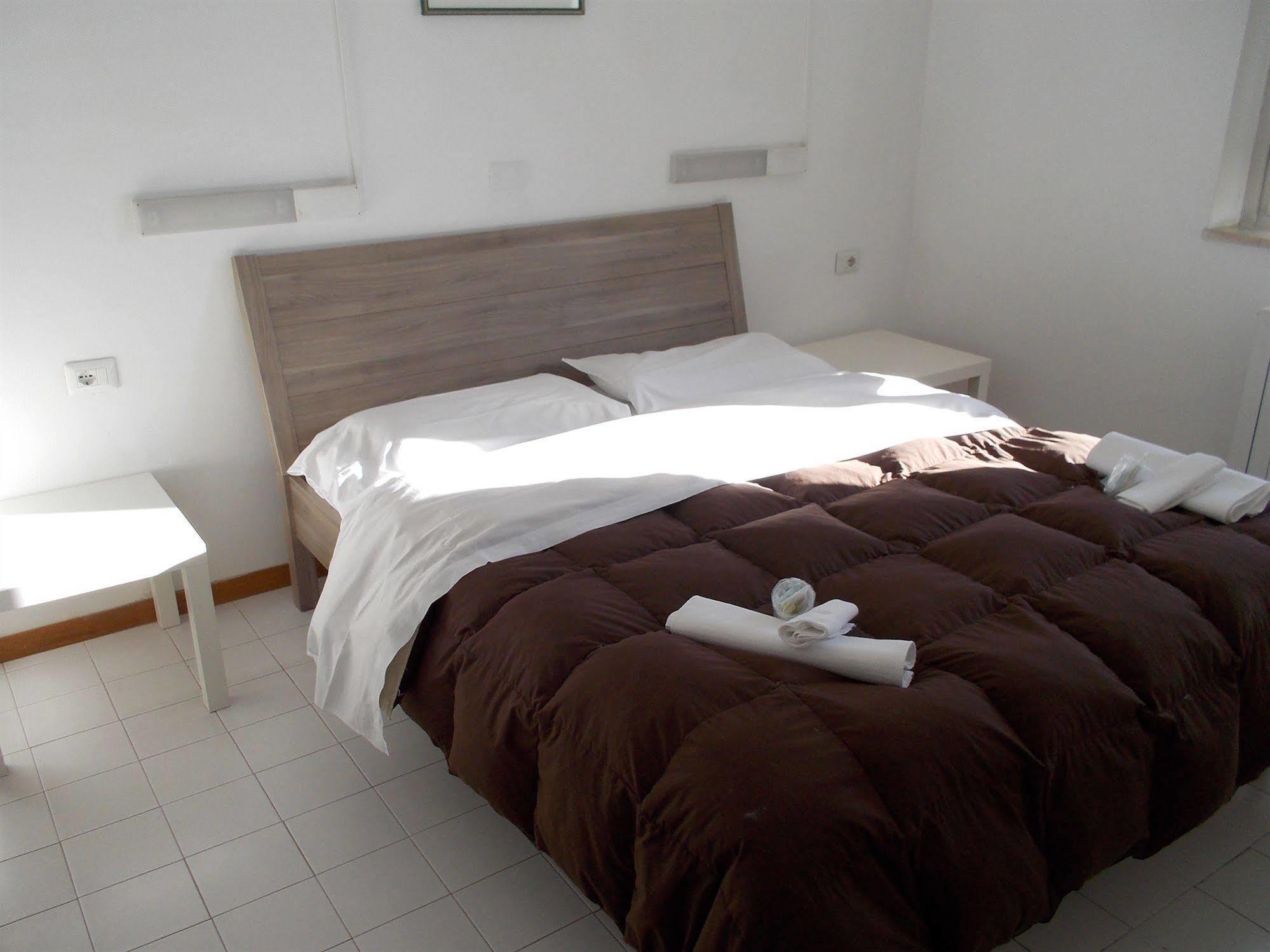 Ave Gratia Plena Hostel Salerno Bagian luar foto